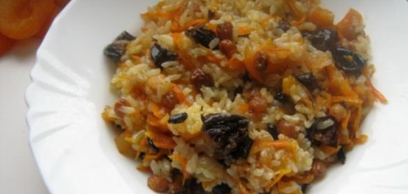 Рисовая каша с сухофруктами (в мультиварке)