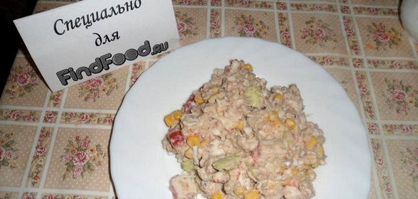 Салат с консервированной рыбой