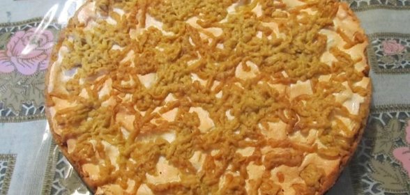 Простой и вкусный торт с вареньем