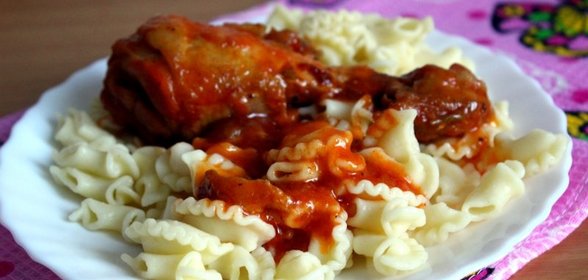 Курица в томатном соусе