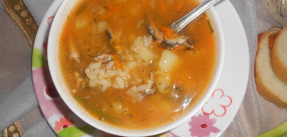 Суп с рисом и консервированной килькой