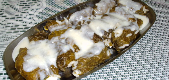 Долма(вариант из...)с яично-лимонным соусом