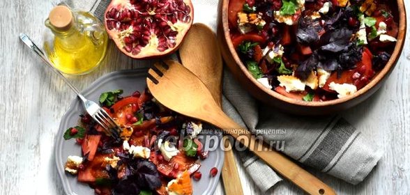 Салат с адыгейским сыром и помидорами