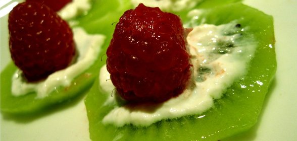 Фруктовые канапе