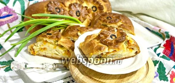 Кулебяка с тыквой и зелёным луком