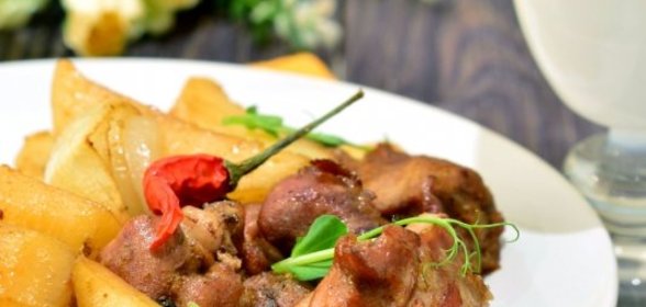Индейка с картофелем в духовке