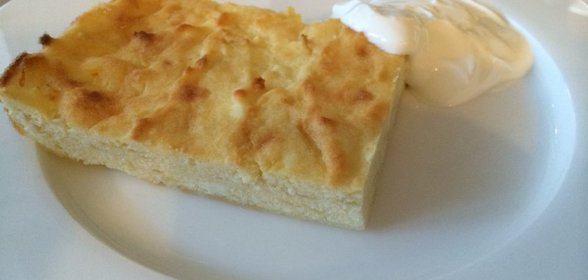 Творожная запеканка с яблоками