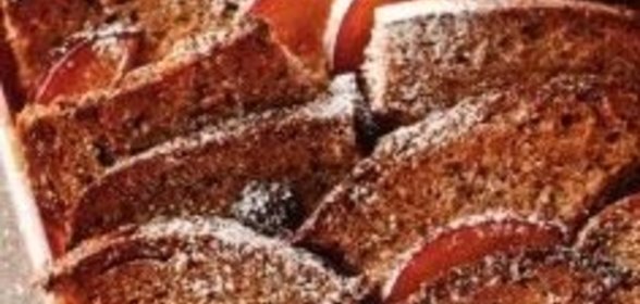 Салат из эмментальского сыра с филе копченой форели