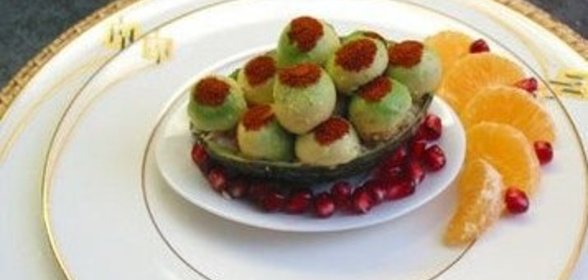 Салат из редиски с сыром и овощами