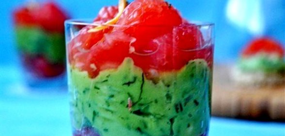 Форель с авокадо и грейпфрутом