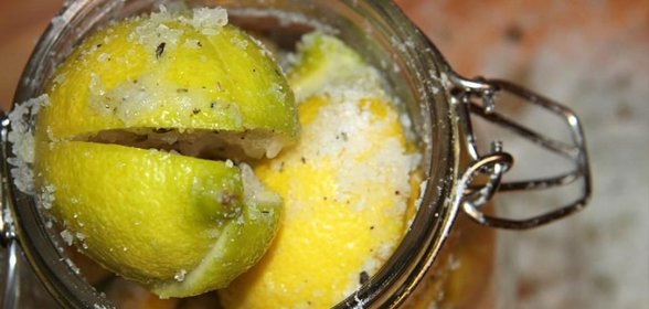 Соленые лимоны со специями для марокканской кухни