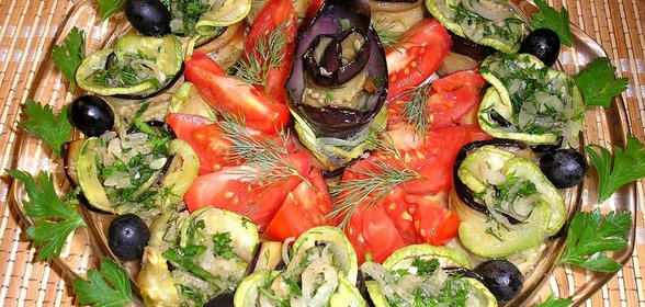 Окрошка рыбная с огуречным рассолом