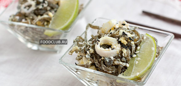 Салат из морской капусты с кальмарами