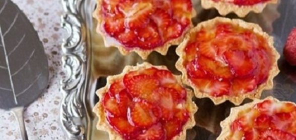 Тарталетки с клубникой