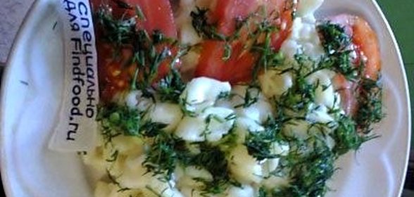 Макароны отварные со сливочным маслом и помидорами
