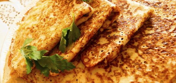 Дрожжевые блинчики с сыром