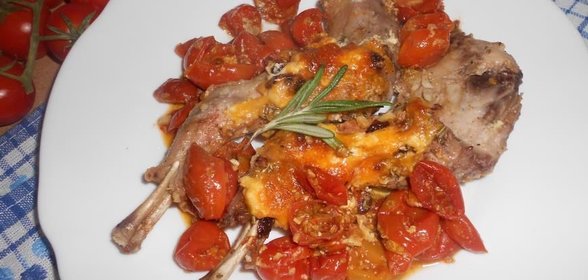 Запеченный кролик в ободке из теста с кунжутом