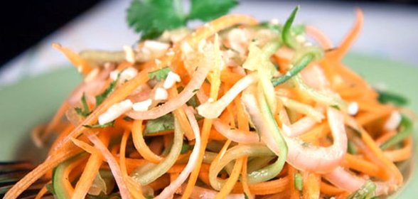 Салат из огурцов и морковки на зиму