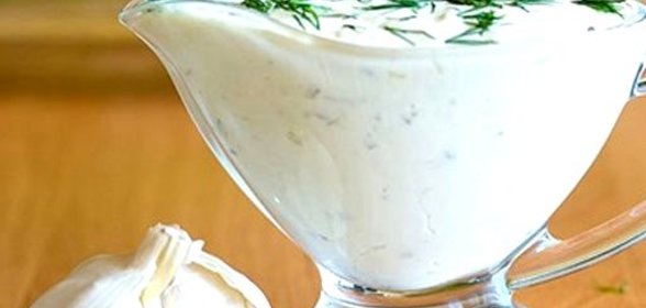 Сметанно-чесночный соус
