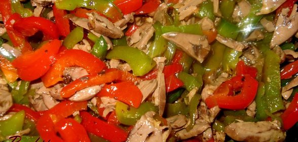 Закуска из куриных сердечек и перцев в медовом маринаде