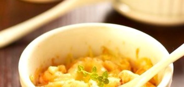 Куриный жюльен в сливочном соусе с золотистой корочкой из пармезана