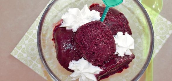 Замороженный йогурт с черникой