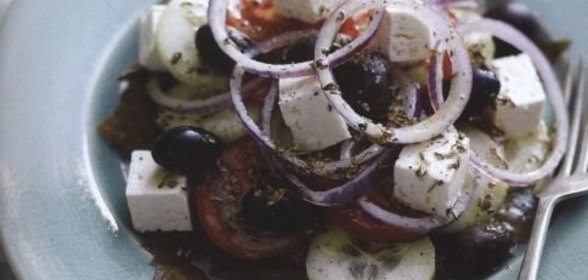 Салат греческий с сыром фета