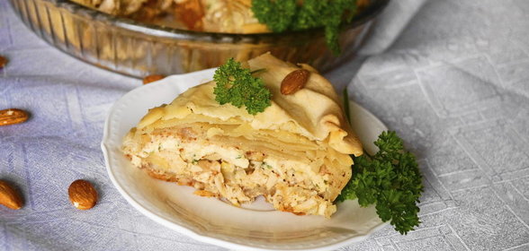 БАСТИЙЯ С КУРИЦЕЙ (CHICKEN BSTILLA)