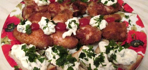 Куриные крылья с соусом тартар