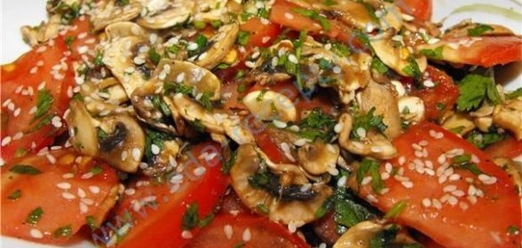 Куриный салат с сыром Томатная гармония