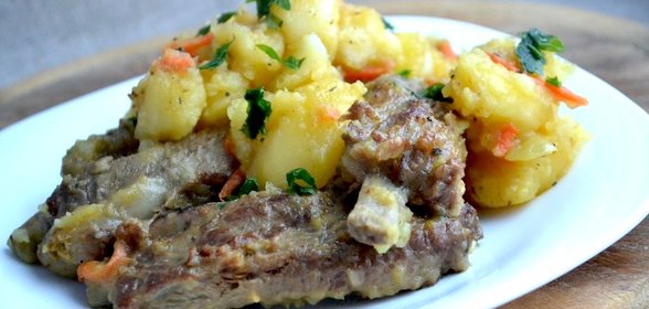 Мясо на ребрышках в духовке