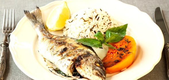 Дорада с дикими рисом и запеченной тыквой