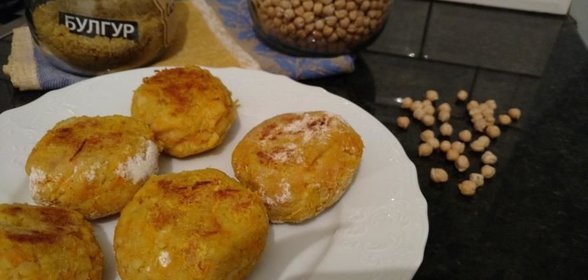 Веганские котлеты из нута и булгура