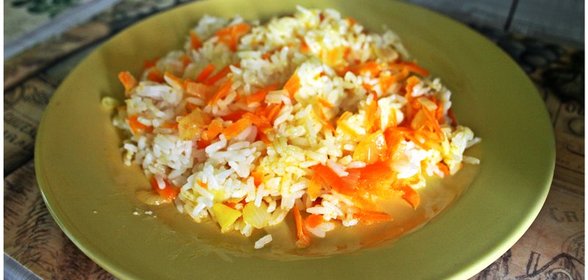 Рис с морковью и луком
