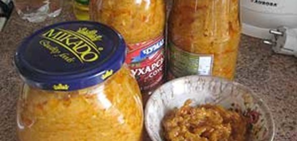 икра из моркови с томатами