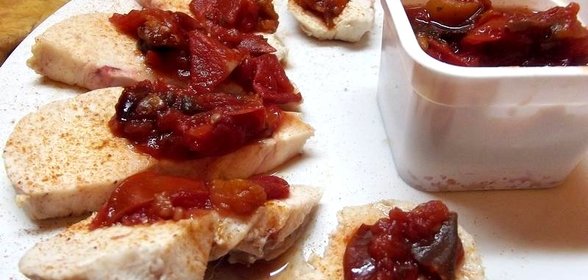 Ломтики индейки под грузинским соусом