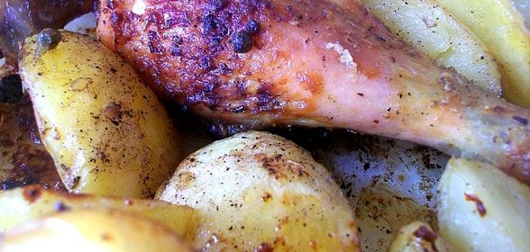 Голень куриная с картошкой