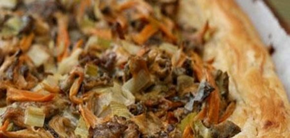 Пирог с лисичками и картофелем