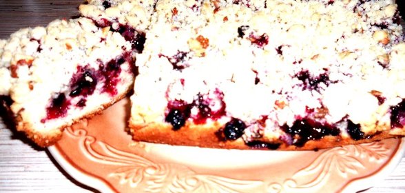 Смородиновый пирог с крошкой