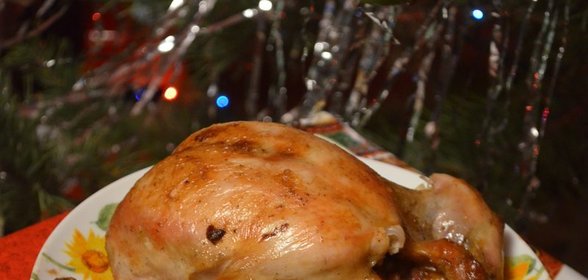 Курица фаршированная гранатом и сыром