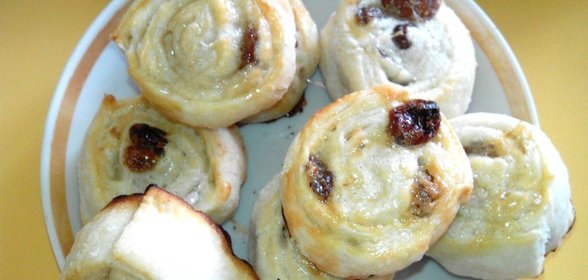 Печенье слоеное с изюмом