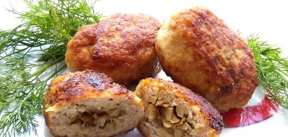 Котлеты из фарша с грибами