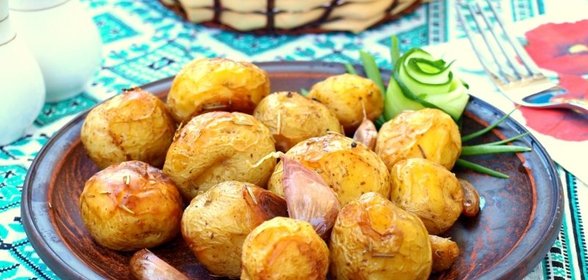 Молодая картошка запечённая в пергаменте