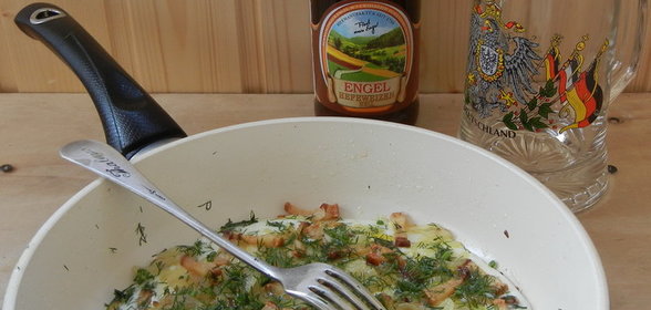 Яичница со шкварками и луком на трех жирах (флэшмоб НХЗС)