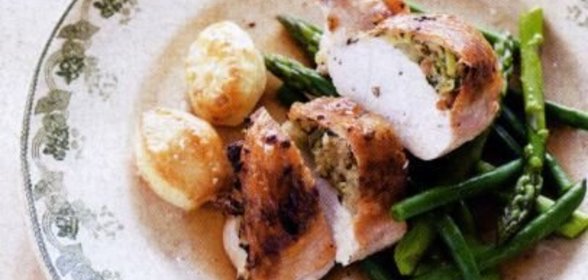 Бульон с омлетом из печенки