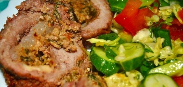 Мясной рулет, запеченный в духовке