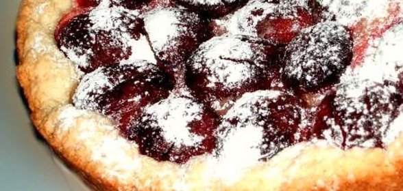 Пирог со сливами