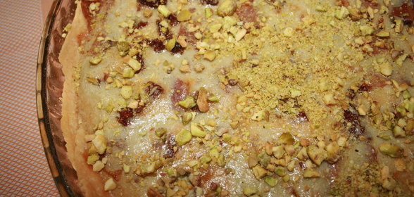 Киш с голубым сыром, беконом и вялеными томатами