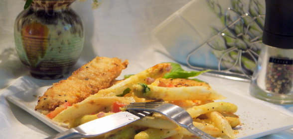 Жаренная спаржа с рыбой