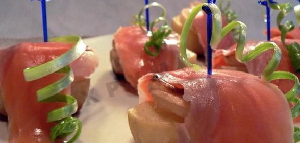 Картофельные канапе с рыбой